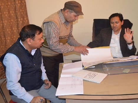 DM arrived in Tehsil Kaladungi